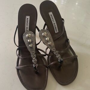 NEW Manolo Blahnik Tuanine Café - size 8.5/fits like a 7.5.  Made for NM stamped